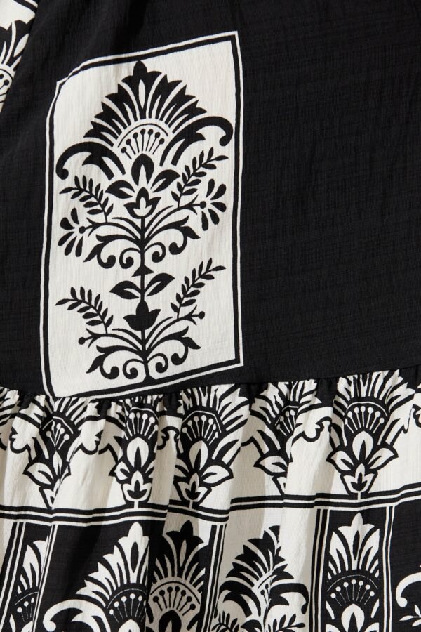 241107_StFrock_Jordan_AM_S1222-423-BLK-WHT_0853.jpg Dress in Black with White Print