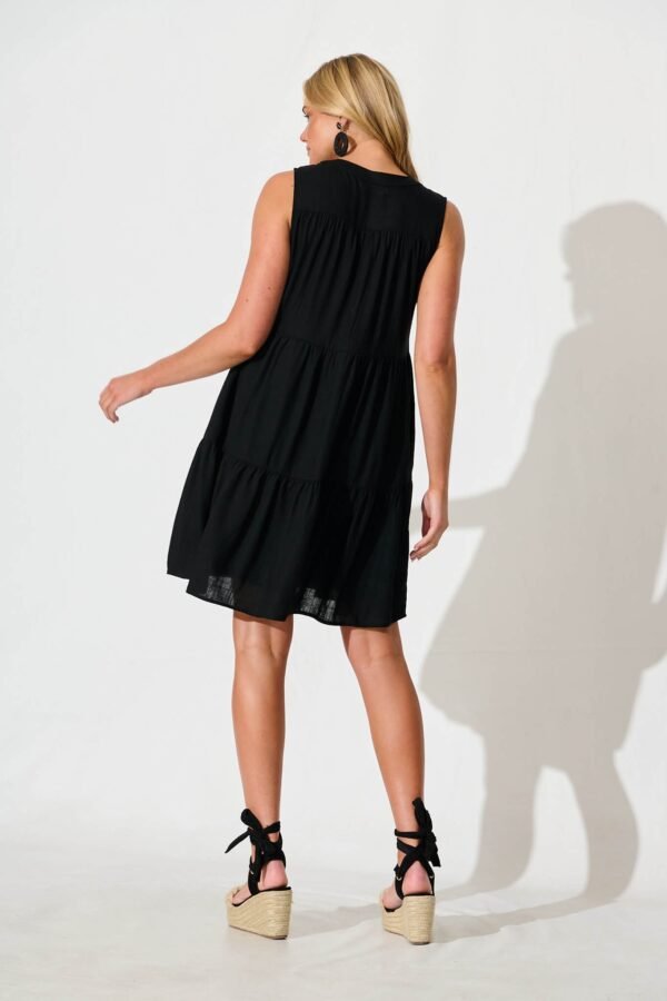 241112_StFrock_Phoebe_A61003-BLK_0767.jpg Dress in Black Linen Blend