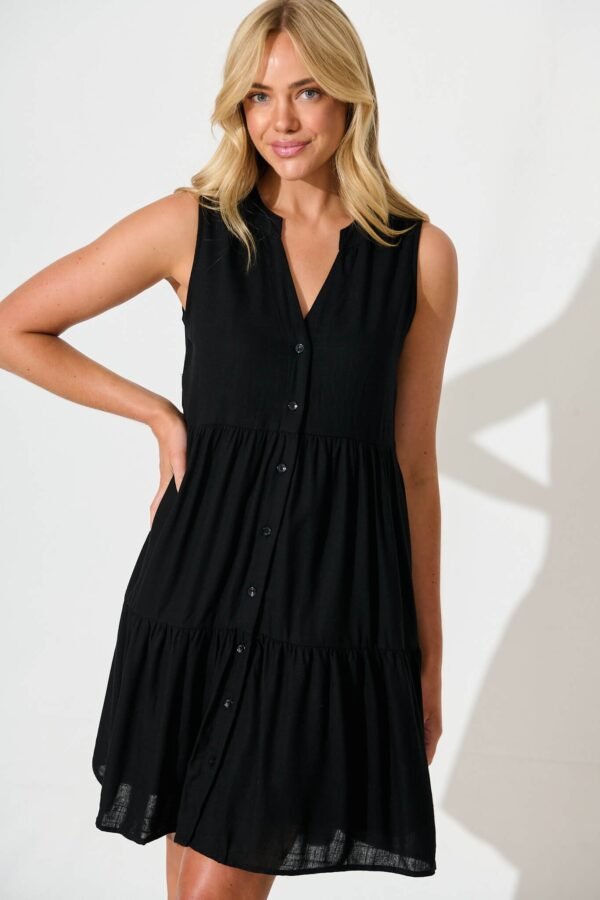 241112_StFrock_Phoebe_A61003-BLK_0776.jpg Dress in Black Linen Blend
