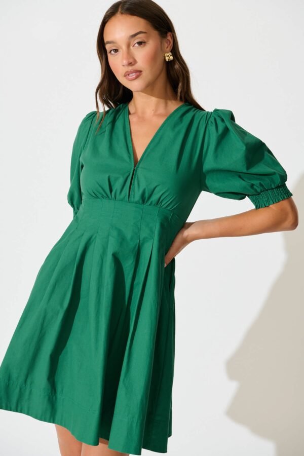 241114_StFrock_Milly_PM_36472-GRN_5924.jpg Dress in Emerald Green Cotton