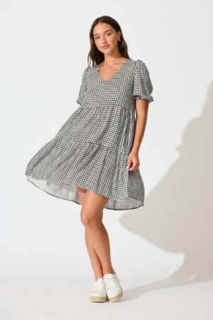 241114_StFrock_Milly_PM_VV10710-2-STF-BLK-CHE_0323.jpg Dress in Black Gingham