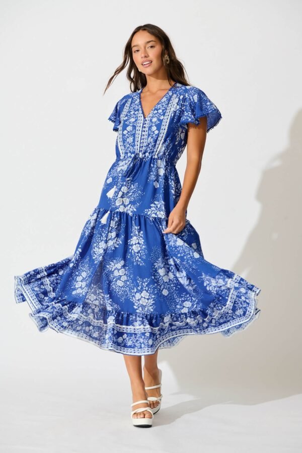 241121_StFrock_Milly_AM_S1283-428-BLU-WHT-FLO_0746.jpg Maxi Dress in Blue with White Floral