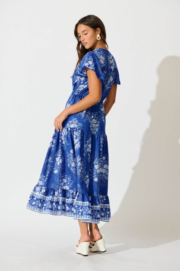 241121_StFrock_Milly_AM_S1283-428-BLU-WHT-FLO_0760.jpg Maxi Dress in Blue with White Floral