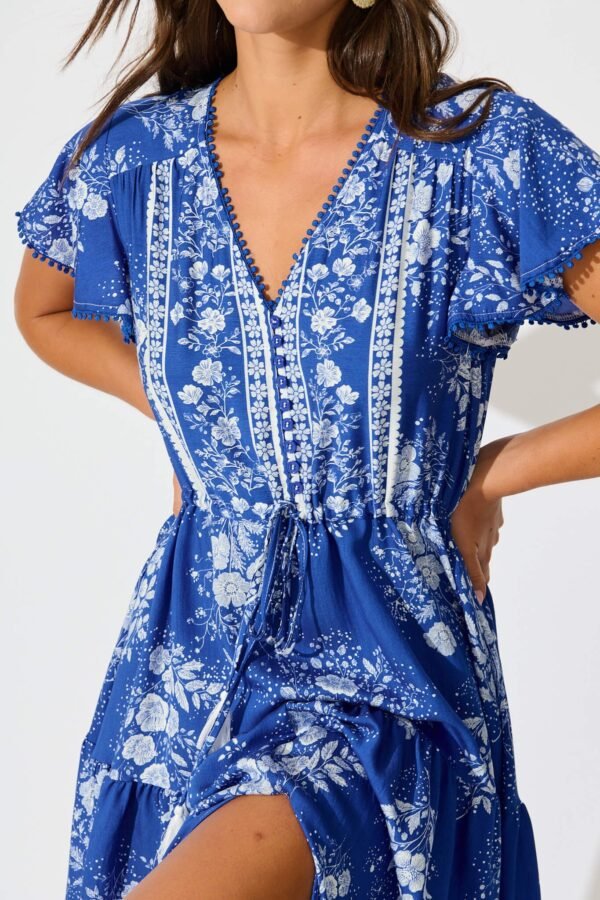 241121_StFrock_Milly_AM_S1283-428-BLU-WHT-FLO_0774.jpg Maxi Dress in Blue with White Floral