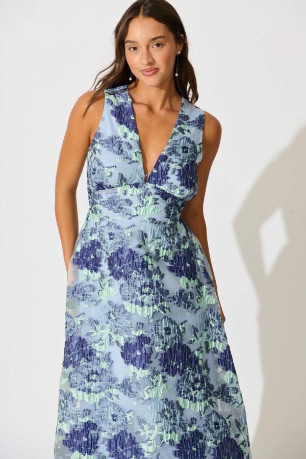241121_StFrock_Milly_PM_80513-BLU-FLO_0663.jpg Maxi Dress in Blue Floral Organza Jaquard