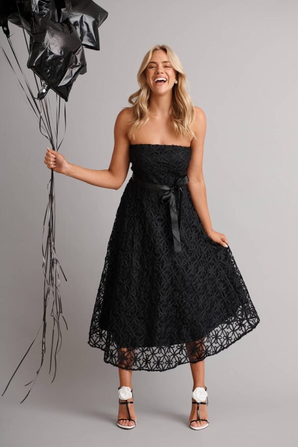 241126_StFrock_NewYears_XW20910SS-BLK_0007.jpg Midi Dress in Black Floral Embroidered Tulle