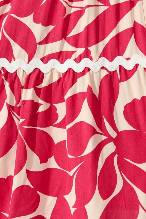 241126_StFrock_Phoebe_A60969-PNK-CRM_0263.jpg Dress In Pink Leaf