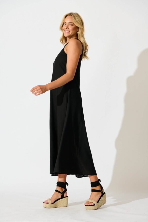 Maxi Dress in Black Linen Blend