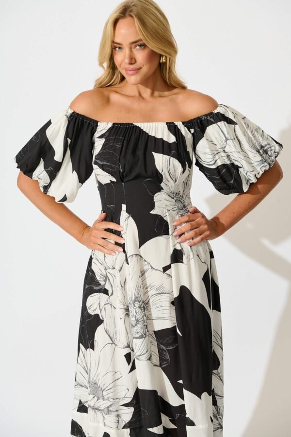 241126_StFrock_Phoebe_LOLE10967-6-BLK-WHT_0537.jpg Maxi Dress In Black With White Floral