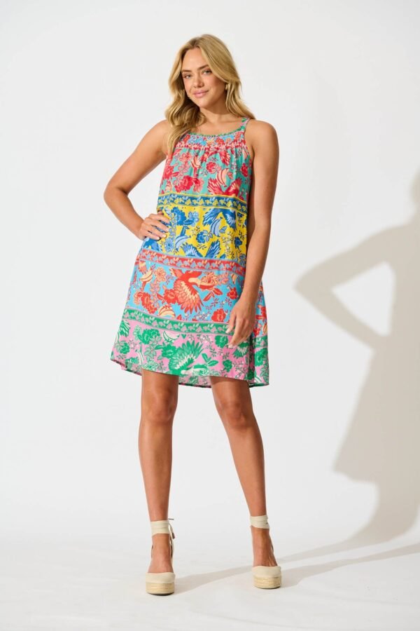 241126_StFrock_Phoebe_LOLE70240-MUL_0350.jpg Dress in Multi Tropical Print